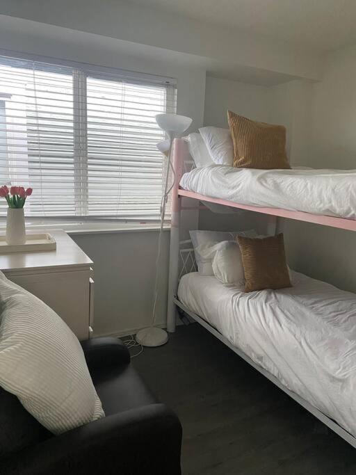 4 Bedroom Upper Level Kits Home Vancouver Ngoại thất bức ảnh