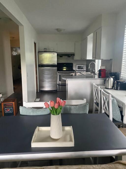4 Bedroom Upper Level Kits Home Vancouver Ngoại thất bức ảnh