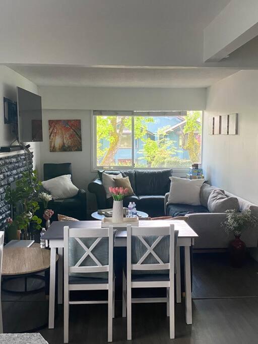 4 Bedroom Upper Level Kits Home Vancouver Ngoại thất bức ảnh