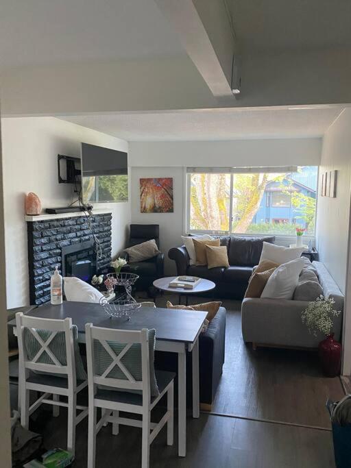 4 Bedroom Upper Level Kits Home Vancouver Ngoại thất bức ảnh